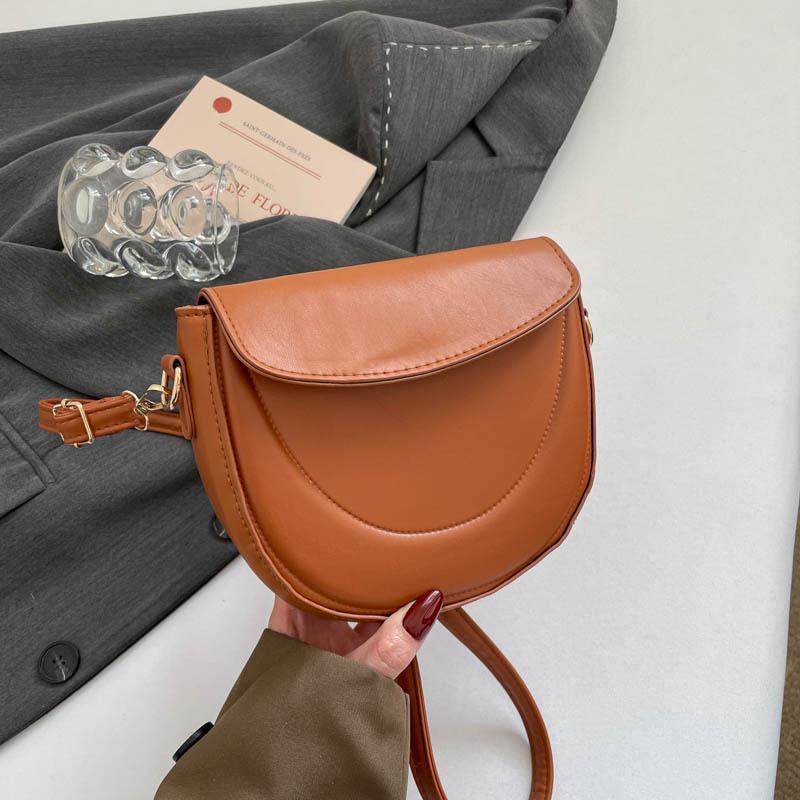 Leisure Commuting Shoulder Bag, Saddle Bag, Simple Cross-body Bag, High Appearance Level, Fashionable