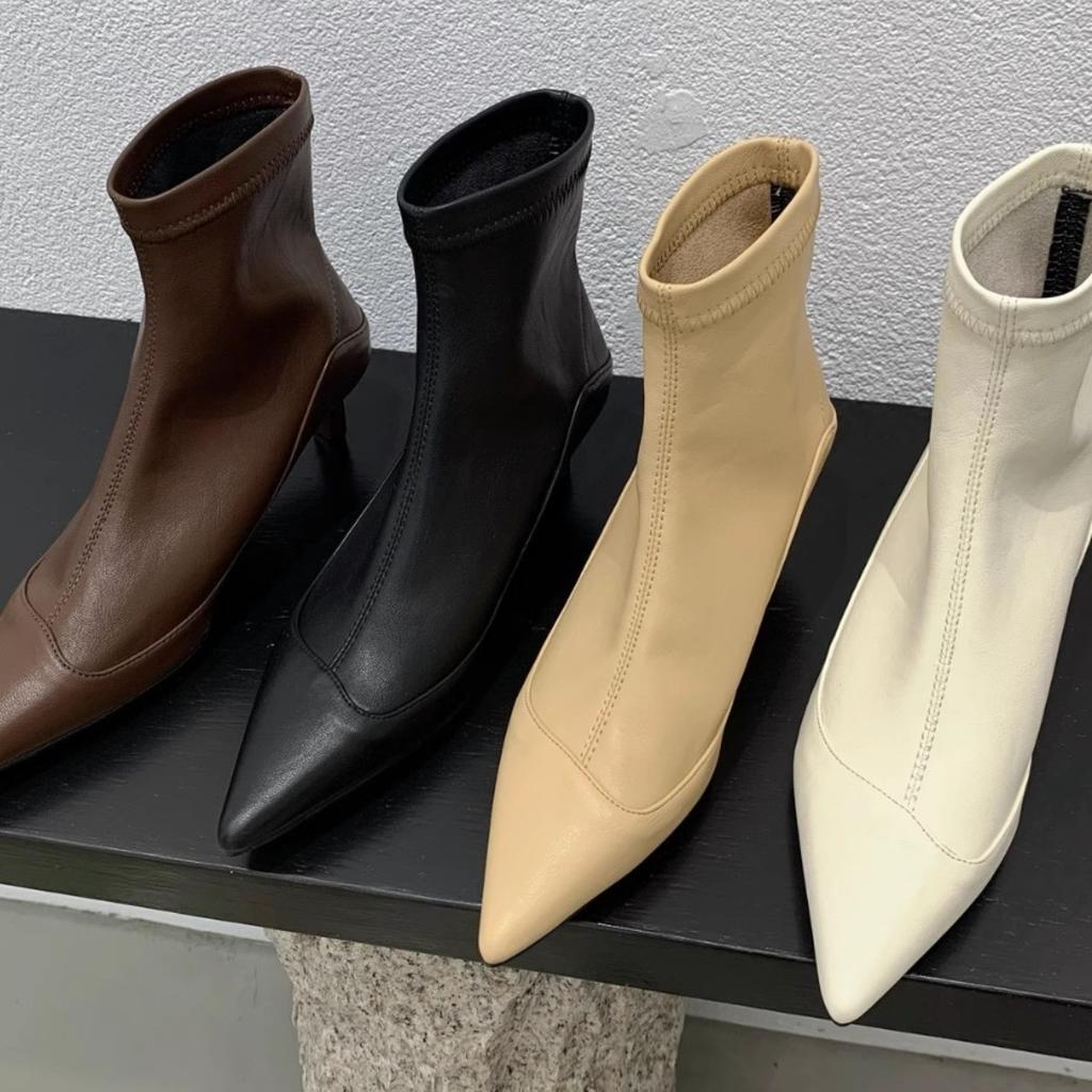 French Pointed Short Boots for Women's Autumn and Winter New Low-heeled Fashion Soft Leather Versatile Velvet Display and Bare Boots