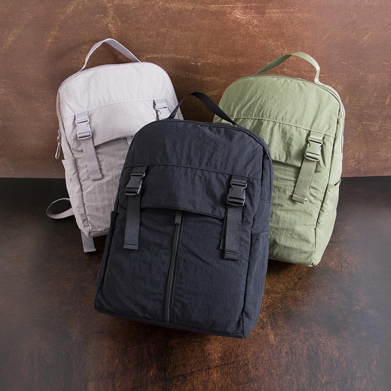 A Simple and Versatile College Student Backpack A Commuting Computer Backpack