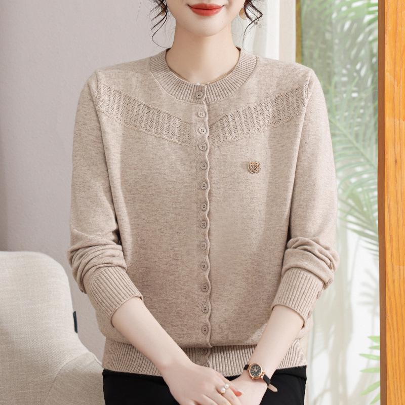 Women's Casual Long-Sleeve Knitted Sweater for Ages 40-60 - Elegant Top for Middle-Aged & Elderly