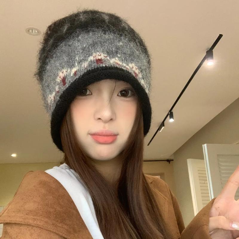 1pc Fair Island Wind Curled Edge Stacked Hat for Women's Autumn and Winter Retro Lazy Style,Warm Ear Protection Baotou Hat
