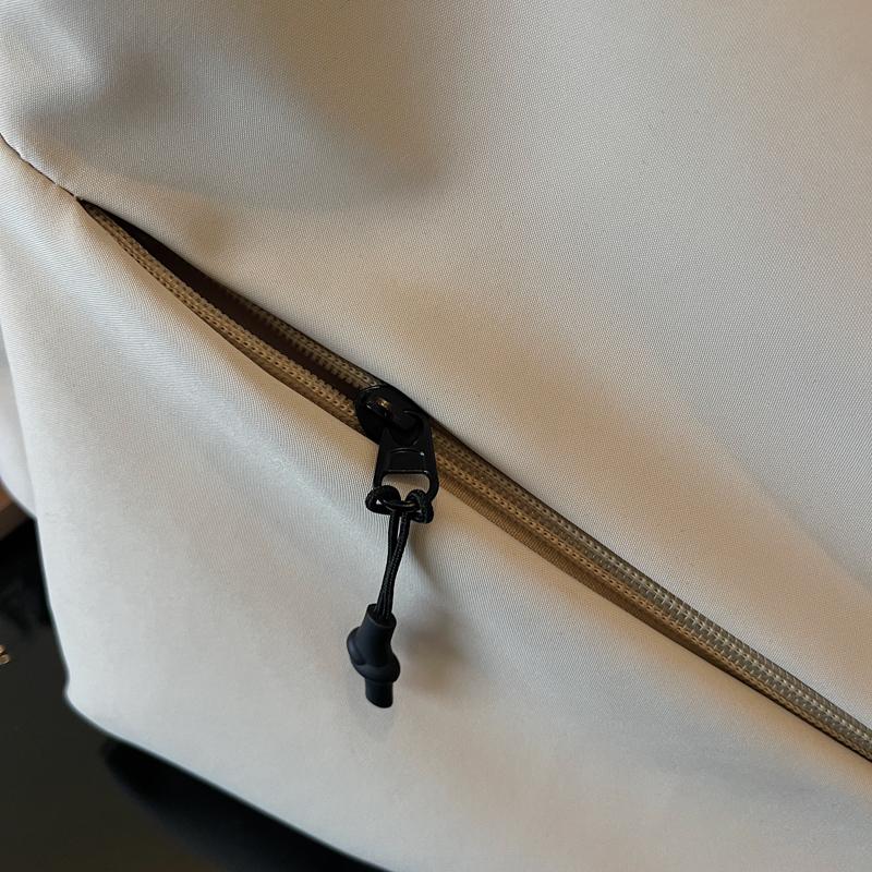Large Capacity Tote Bag for Women Everyday Shoulder Bag with Multiple Pockets and Sleek Design