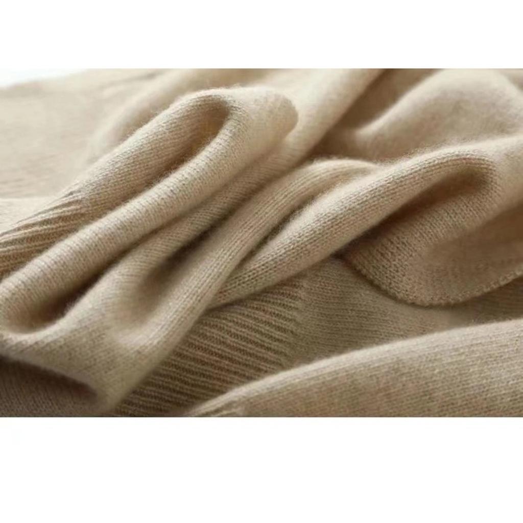 Ladies' Elegant Shawl Scarf - Soft and Warm for All Seasons, Versatile Neck Wrap Suitable for Sweaters, Shirts, and Casual Dresses