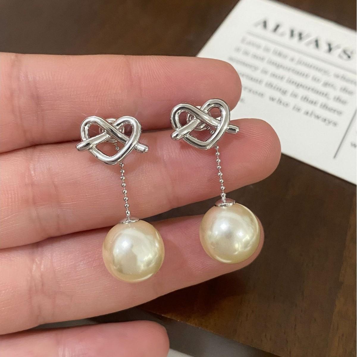 Exquisite Silver Knot Heart Tassel Pearl Stud Earrings for Women – Elegant High-End Design