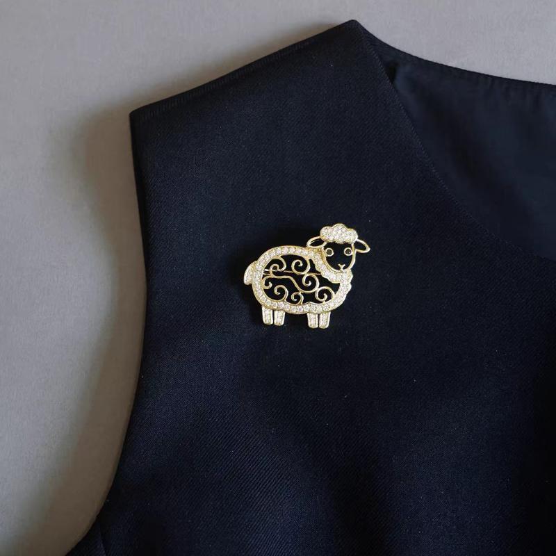 Delicate Goat Sheep Brooch Rhinestone Inlaid Unisex Fashion Pin Jewelry Gift For Women Girls Birthday Party