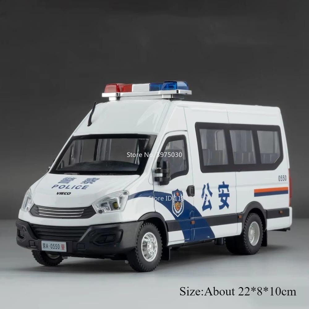 1:24 Scale School Bus Ambulance Police Car Models Toys Cars with Pull Back Light Sound Miniature Vehicle Children's Day Gifts