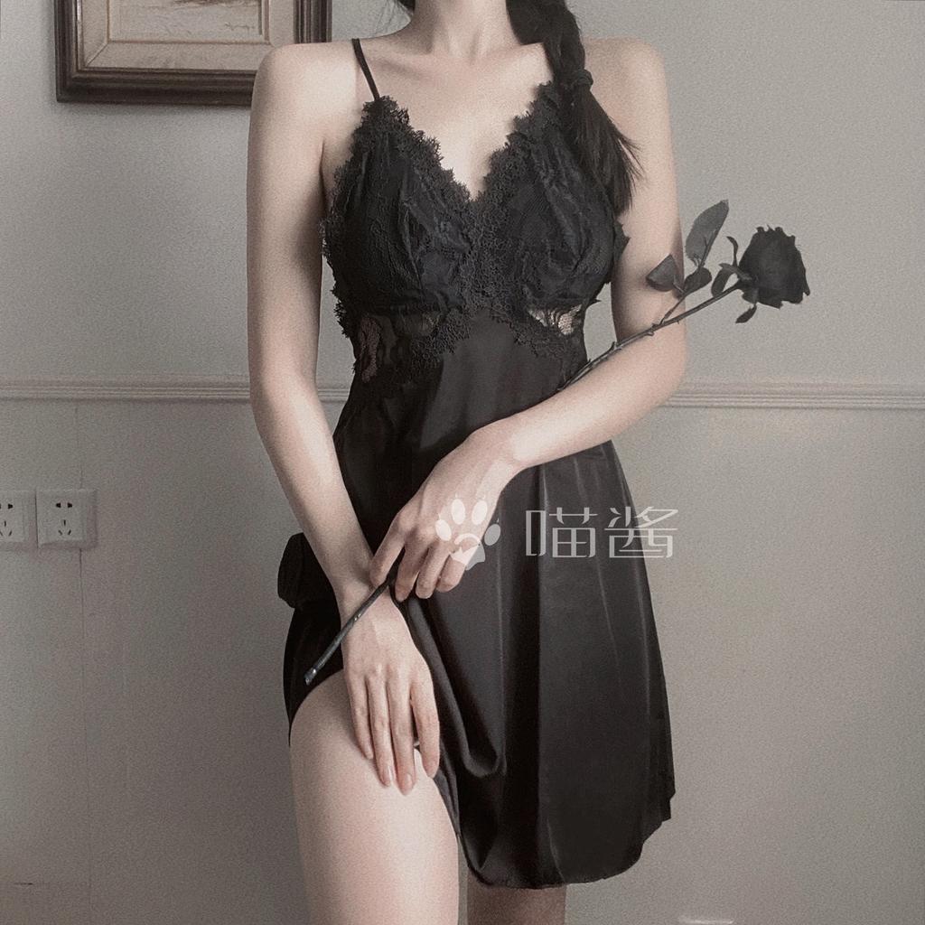 Sexy suspender pajamas women's ice silk thin style with chest pad lace beautiful back French small chest gathering suspender pajamas