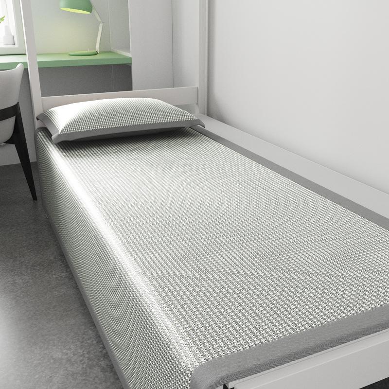 Jacquard Houndstooth Ice Silk Sleeping Mat Student Style Nonwoven Summer Cooling Pad for Dormitory Bedroom Bed (No Pillowcase)