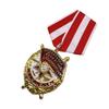 Sovietsky medailón Červenej zástavy, Pamätná medaila národnej cti, Ruský hrudník spolubojovníkov, Sovietska medaila, Kovový emblém