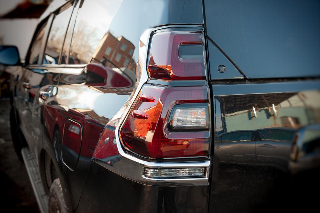 

Накладки на стопы V2 (2 шт., 2018-2025) для Toyota Land Cruiser Prado 150