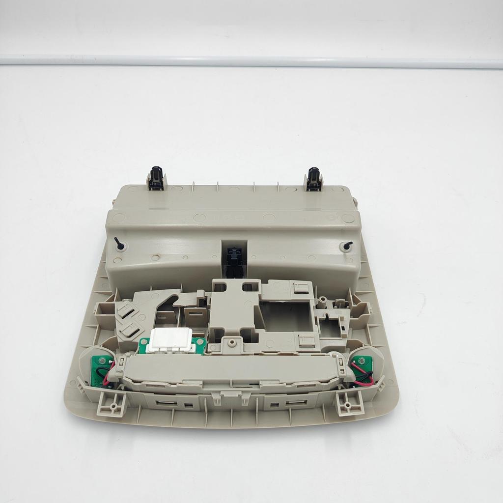 Nissan Sylphy 12-18 Front Reading Light Assembly for Sunroof/Non-Sunroof Models (26430-C990D)