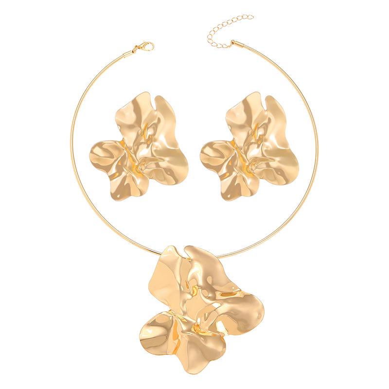 European & American Style Retro Large Petal Choker Necklace - Women's Simple Personality Clavicle Chain Accessory