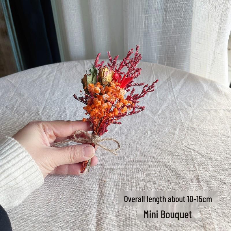 Mini Dried Flower Bouquet: Natural Air-Preserved Flowers Gift Box for DIY Decor and Handmade Ornaments.