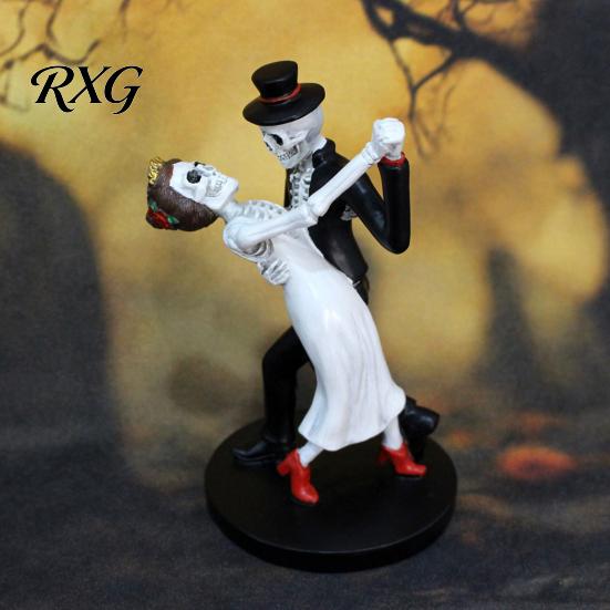 Eye Catching Gothic Ornament Day of The Dead Dancing Skeleton Couple Figurine, Halloween Wedding Tabletop Decoration Props Lover Statue, Romantic