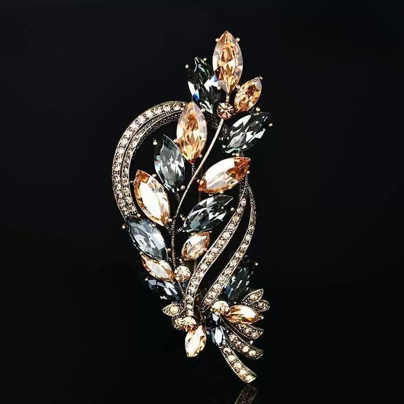 

Ретро-брошь с имитацией кристаллов, высококачественная женственная универсальная булавка для корсажа, атмосферный костюм, вечернее платье с аксессуарами