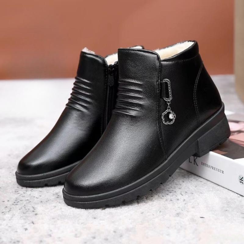 Winter New Fashionable Versatile Plush Cotton Shoes Warm Women's Boots Casual Comfortable Flat Bottom Anti Slip Women's Shoes