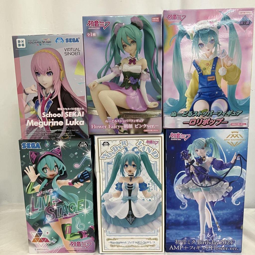 [USED] HF7A02 Hatsune Miku Figures (6 pieces)