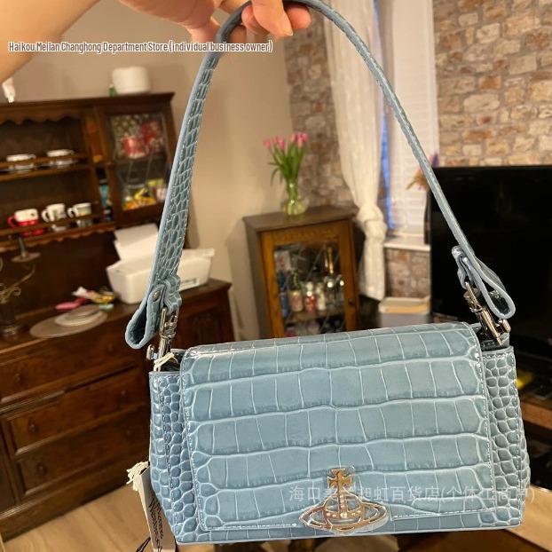 Císařovna vdova Modrá Střední Kabelka do podpaží - Mlhavě Saturnová Knedlíková kabelka s řetízkem Vivian Bucket