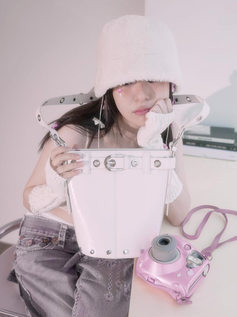 Coupdebang Emo Bucket Bag Ivory