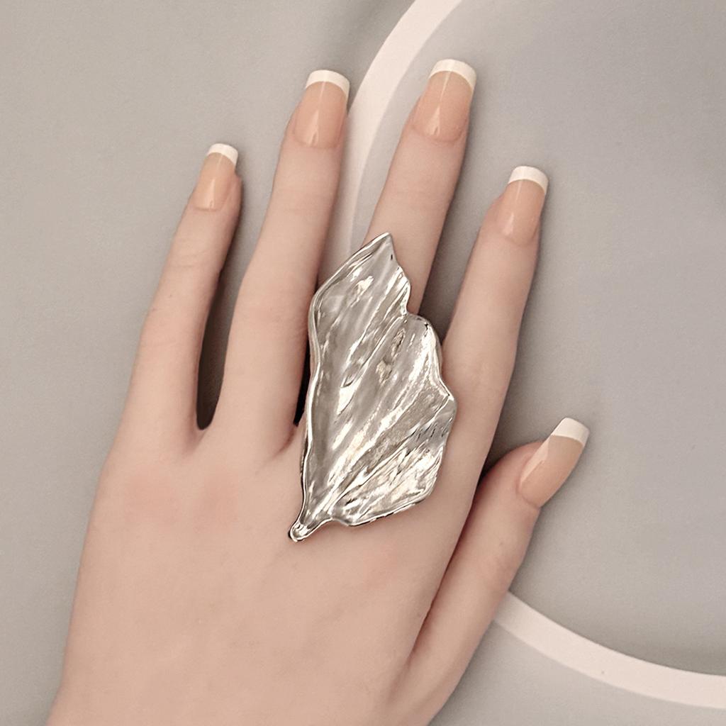 Cross-border heavy industry retro personality irregular smooth alloy leaf leaf live ring creative casual versatile model