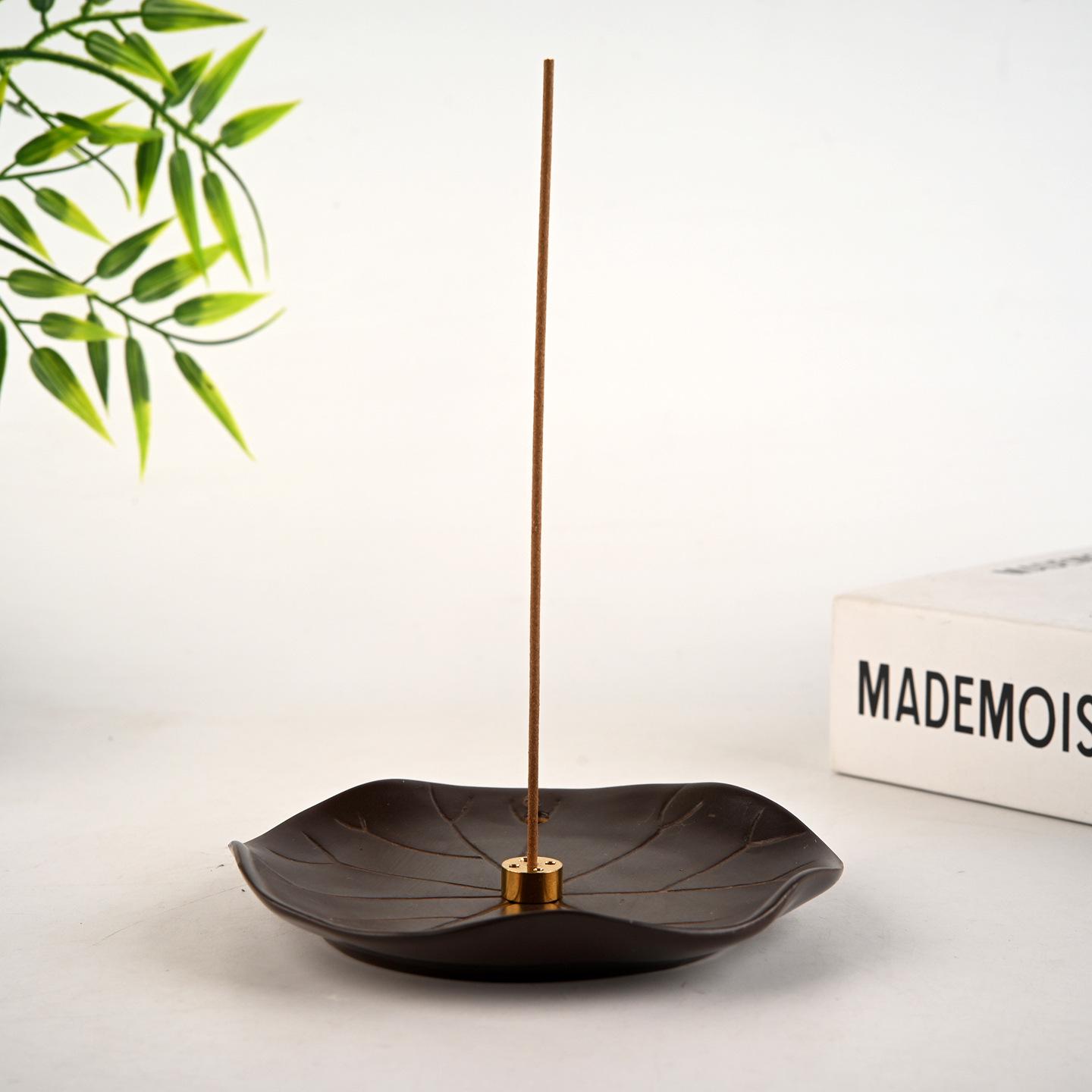 Modern Ceramic Lotus Leaf Incense Holder & Burner for Sandalwood and Agarwood Sticks