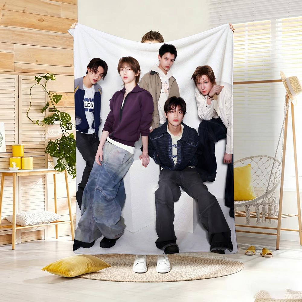 Singer C-Cortis-S Throw Lightweight 240G Flannel Blanket Soft Skin-Friendly For Summer Cooling