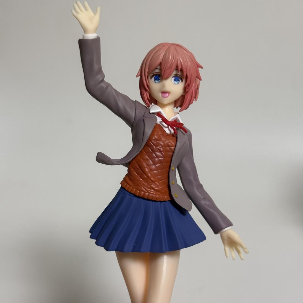 Doki Doki Literature Club Monika Action Figure da Piedi Modello Scatolata Ornamento da Scrivania Collezionabile Progettato Per i Fan delle Attività Anime