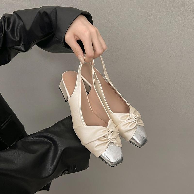 Mode Sandalen mit eckiger Spitze Damen Sommer Neu Vielseitig Temperament Metallkopf mit Rock bezogenem Kopf Blockabsatz Einzelne Schuhe