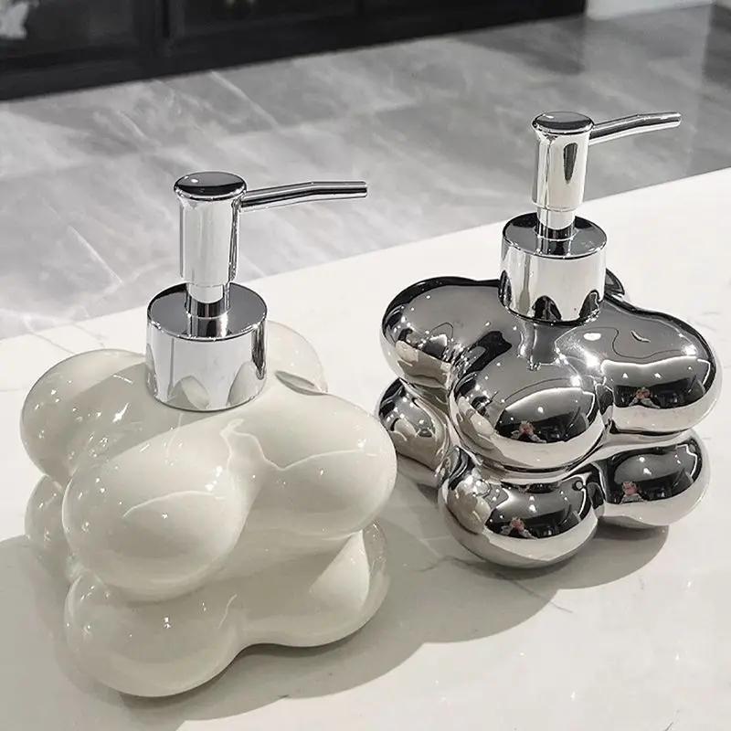 Creative Ball Ceramic Shampoo Potion Bottle Luxury Plating Silver Press Lotion Bottle Toilet Soap Dispenser Bathroom Accessories