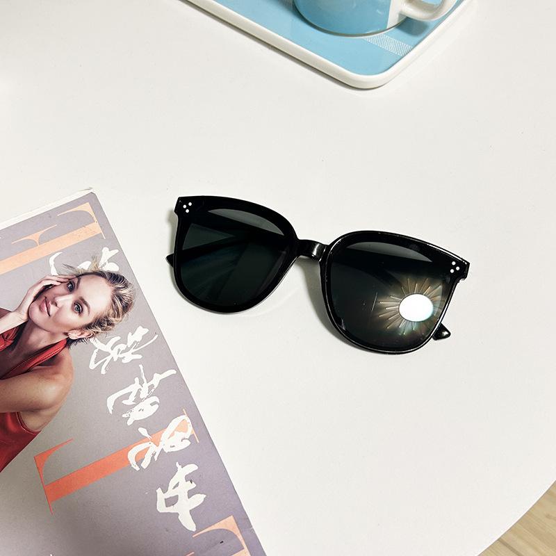 Ochelari de Soare Fashion Brand V G Bărbați Platformă Micro-Business Drenaj Ochelari de Soare Pătrați Mici Trei Puncte Femei