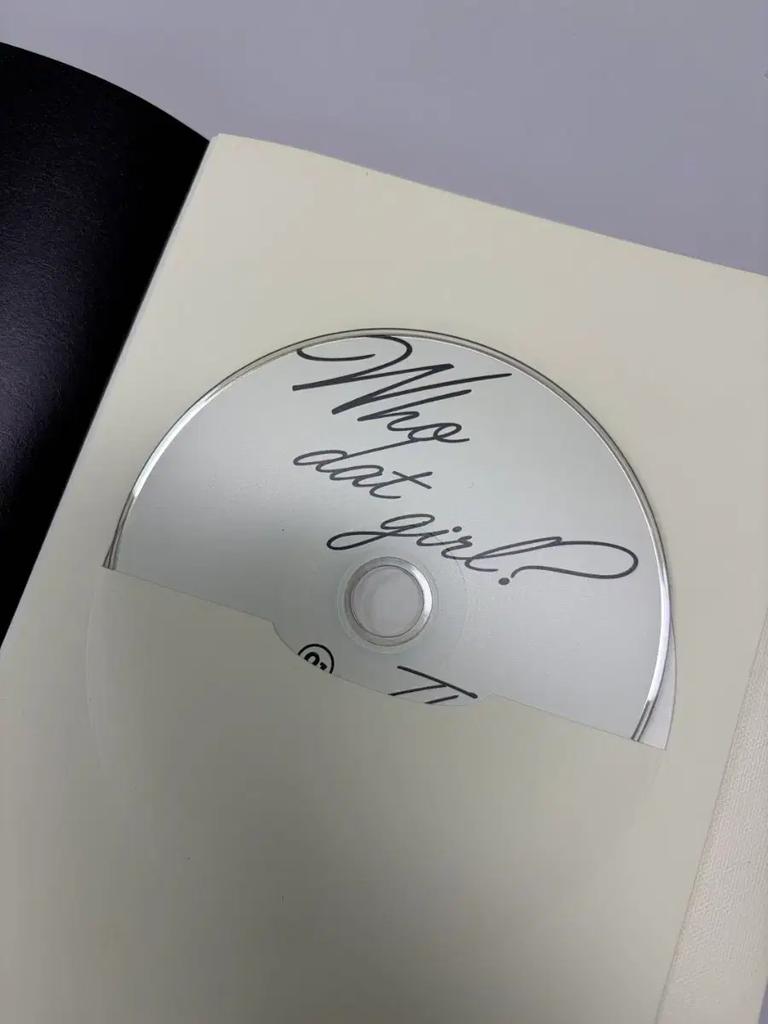 IZNA Album What! Sign Ban + Poka