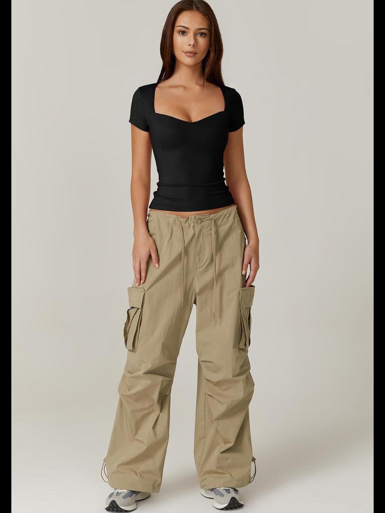 2024 Women's Heart-Shaped Collar Short-Sleeve Slim-Fit Crop Top