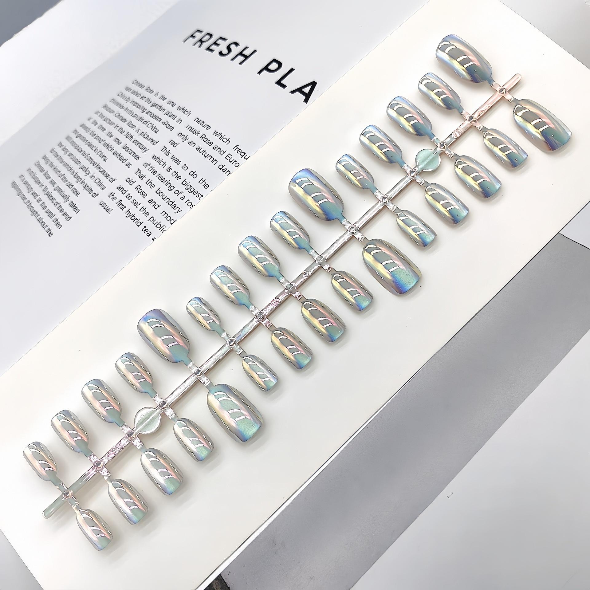 

30шт желейно-розовых накладных ногтей Simple Aurora Medium Coffin Fake Nails Full Cover Искусственный маникюр Носимые типсы для ногтей Art CS19