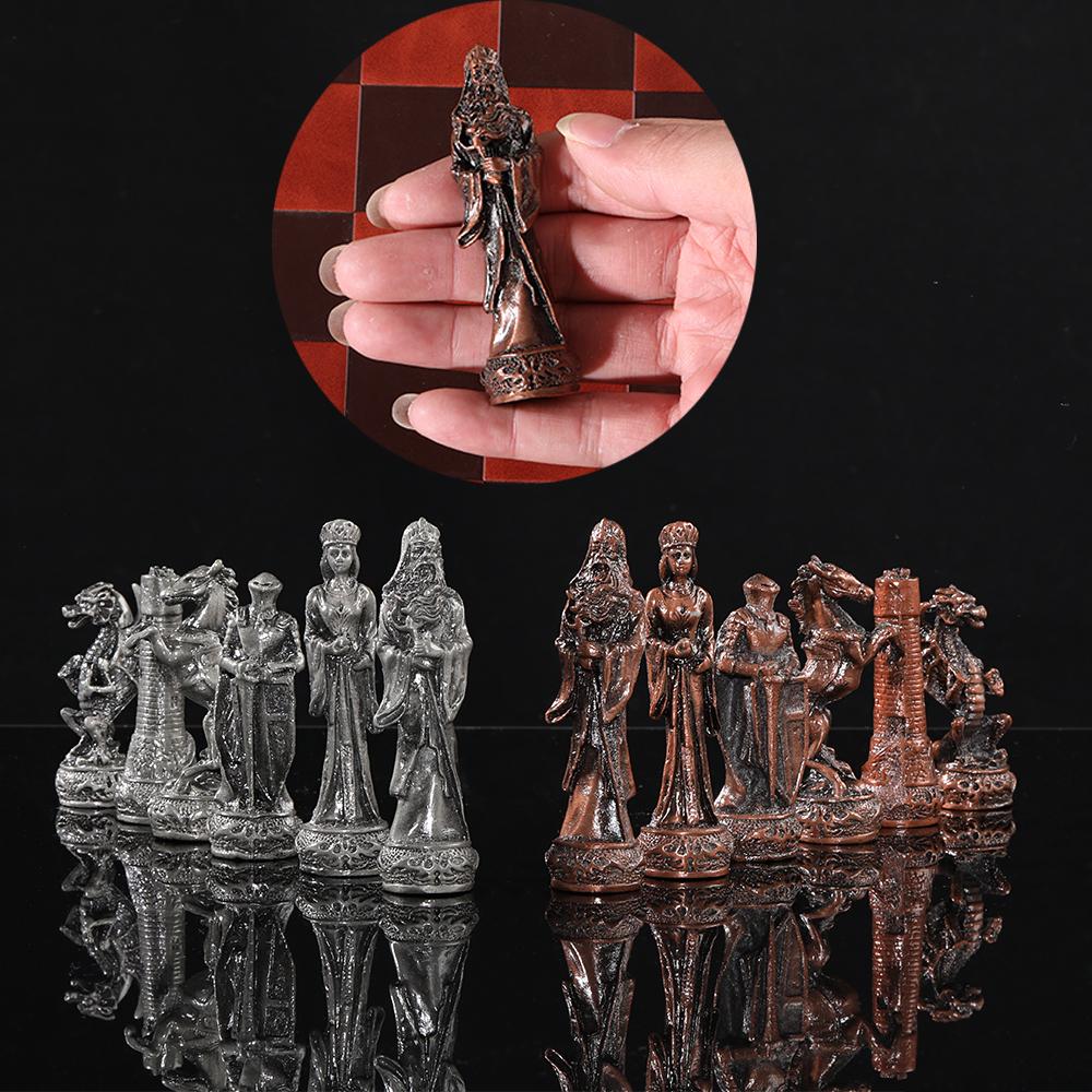 Metal Theme Chess Luxury Knight Table Game Entertainment Toy Leather Board Set Gift Dragon Soldier Theme Sports