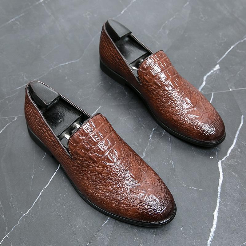 

Men s loafers 46 large size summer new crocodile pattern casual leather shoes fashion men s foot lazy shoes 46