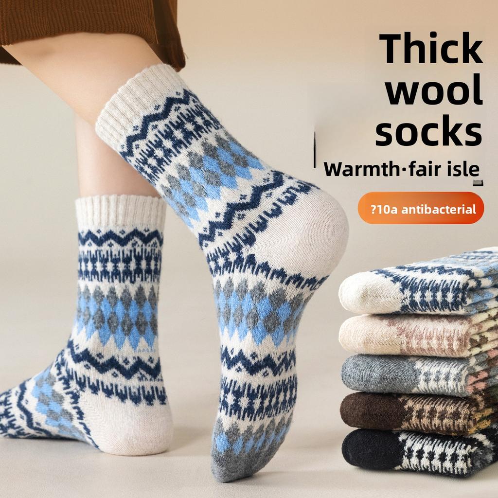 Winter and Autumn Vintage Thick and Warm Wool Socks for Children, Featuring Fel Island Wave and Diamond Pattern in Ethnic Style, Mid-calf Length Socks