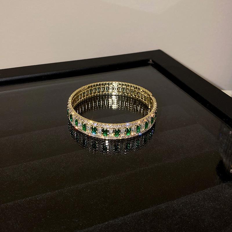 Inlaid Zircon Geometric Open Bangle - Elegant, High-End Design for Versatile Women's Fashion