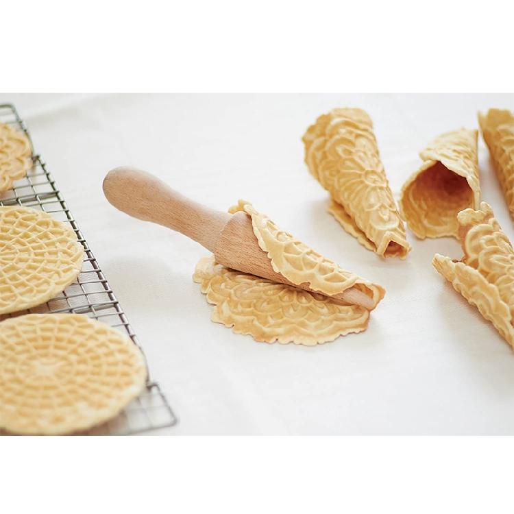 Eco-Freindly Natural Beech Wood Pizzelle Cone Roller Easy to Operate Housewares