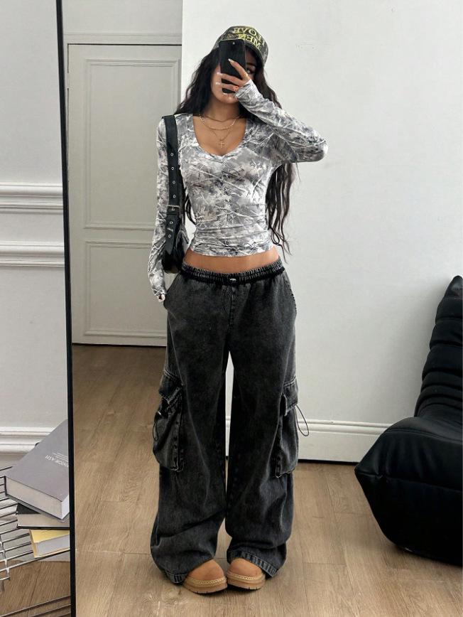 2025 Autumn European & American Style: Spicy Girl Sexy V-Neck Printed Long Sleeve Women's T-shirt