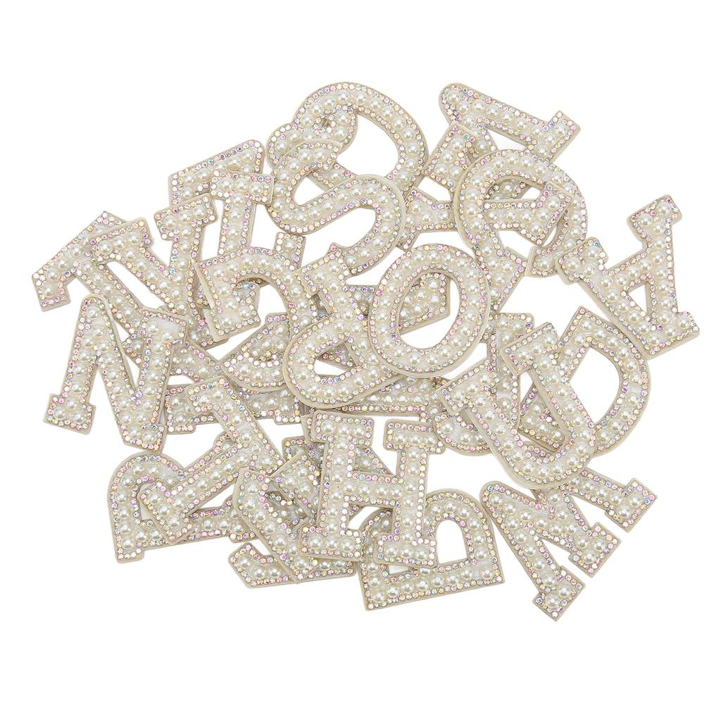 26 st Stryk-på-märken Alfabetstil Faux Pärla Strass Elegant Lätt att Använda Bokstavsmärken för Hatt Ryggsäck Skjorta