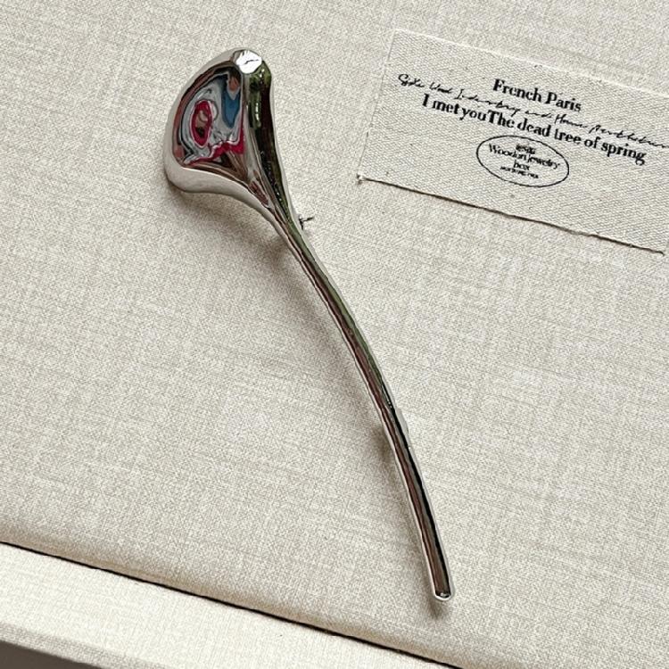 High-Quality Metal Leaf Brooches 2Pcs Set Sophisticated Gold Silver Suit Clips For Coats Jackets Gift Box Accessories