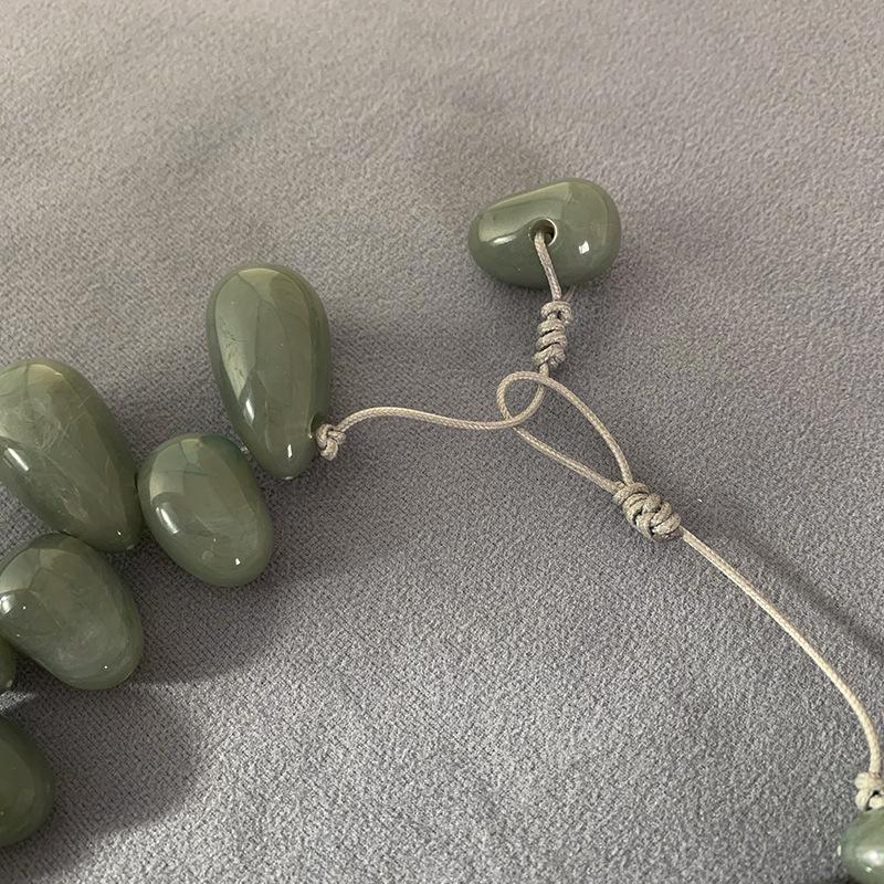 Stylish Teardrop Resin Beaded Necklace - European & American Design