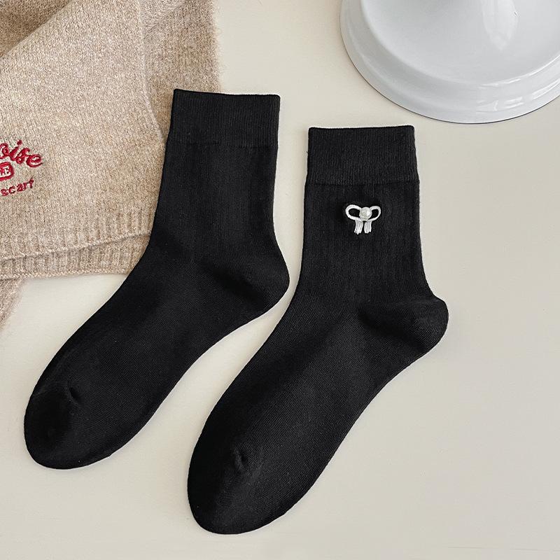 

Женские весенне-осенние милые носки с жемчужным бантом без косточки средней длины с махровым верхом 1 pair чёрный