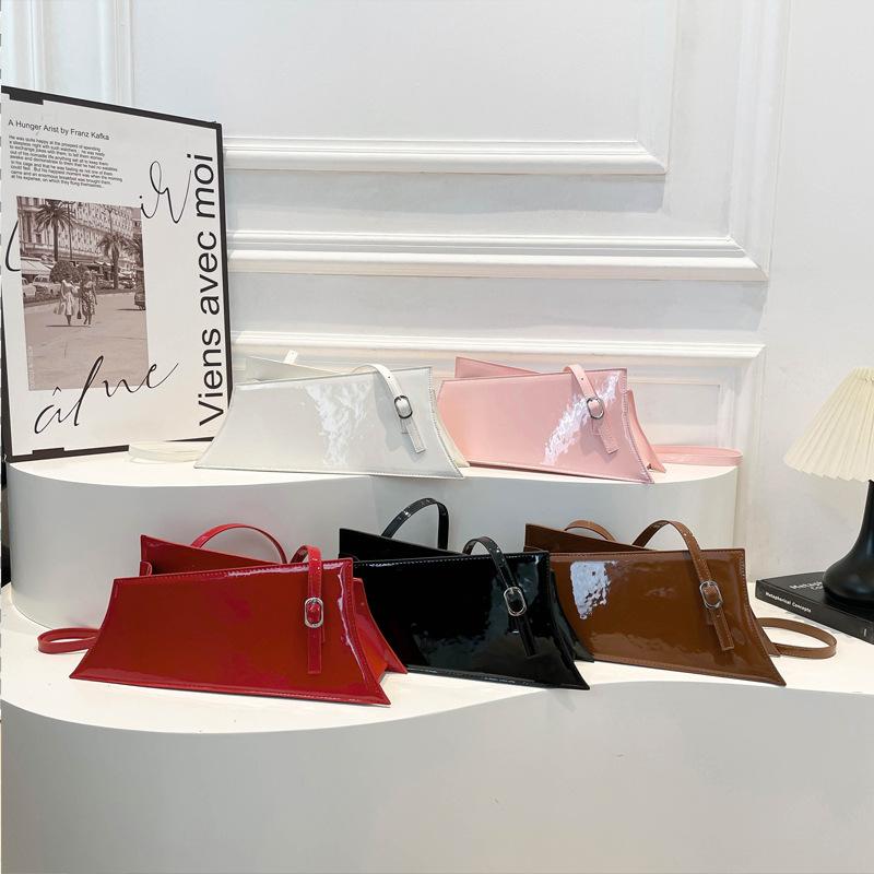 Pendeltasche - Stilvoll und Elegant, Großes Fassungsvermögen, Einzelne Schultertasche Crossbody, Retro Damen Tasche