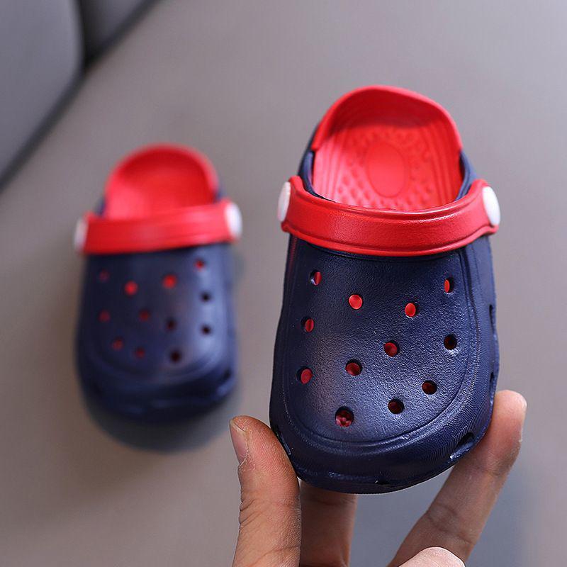 Sommer-Strandschuhe für Kleinkinder und Kinder: Süße Cartoon-Sandalen mit geschlossener Zehenpartie und Anti-Rutsch-Sohle