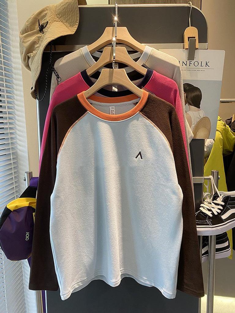 2025 Autumn/Winter Women's Dopamine Color Block Warm Plush Raglan Long Sleeve Base Layer T-shirt.