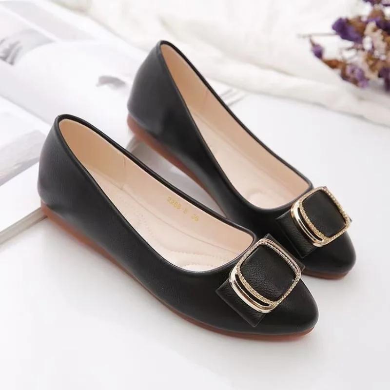 Single Shoe Women's 2025 New Spring Versatile Soft Soled Work Leather Shoes Women's Soft Leather Pointed Flat Shoes