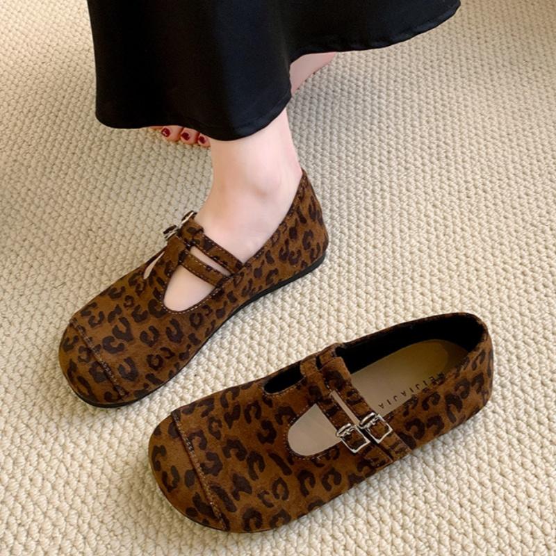 Fashion Spring And Autumn Women's Flat Shoes 2025 Designer New Style Fashion Retro Elegant Flat Shoes Casual Round Toe Ballet Flats