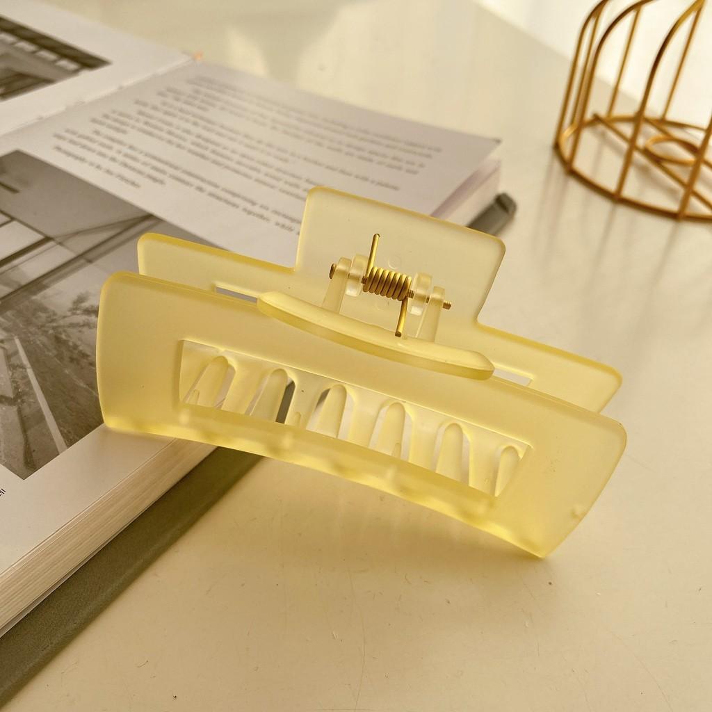 Elegante Große Kunststoff-Haarklammern in Verschiedenen Farben für Stilvolle Hochsteckfrisuren und Modische Frisuren