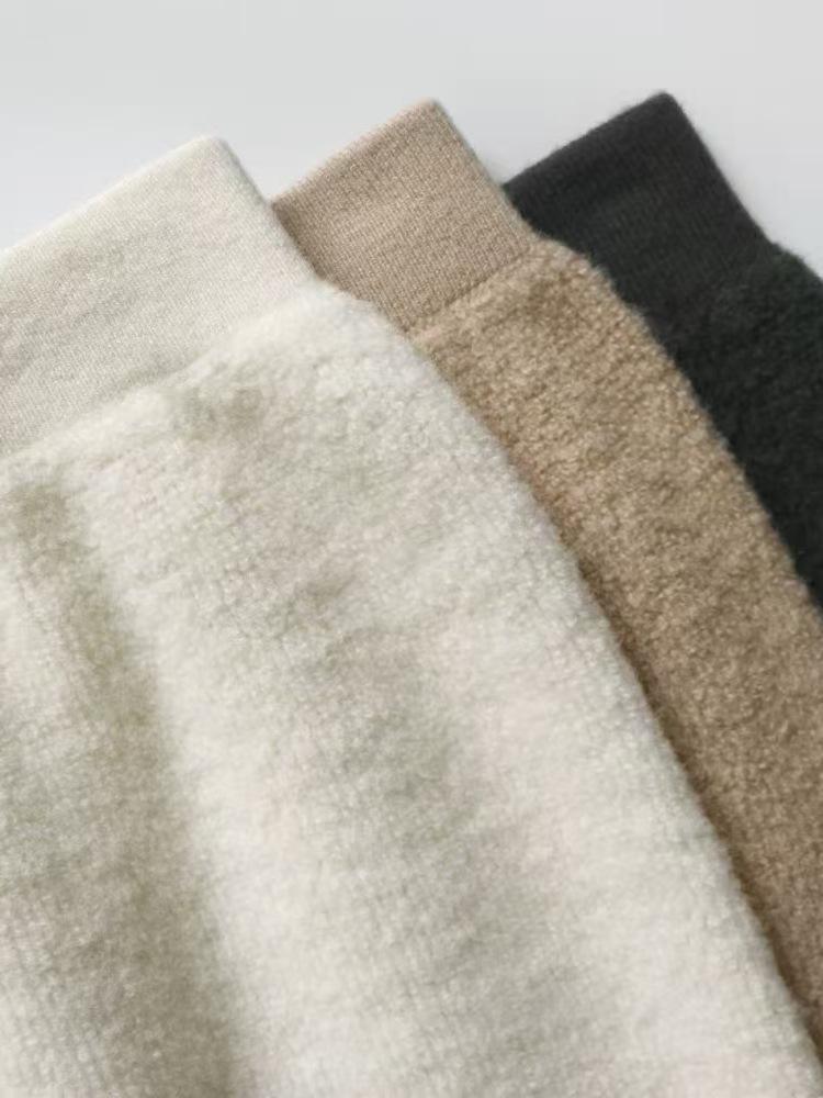 2024 Autumn/Winter Women's Bodycon Knitted Midi Skirt - Temperament Style with Slit